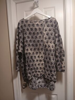 Babette Crinkle Black & Gray Scribble Print Tunic Top Sz.S